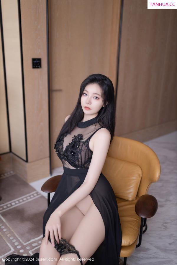 安然Maleah  [XiuRen]高清写真图 2024.07.02 No.8792 安然anran第19张图片